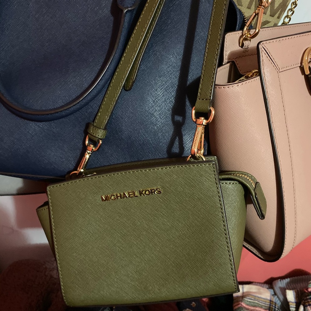 🎉FLASH SALE🎉 ONLY 24 HRS!Michael Kors Mini Selma